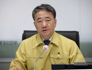 박능후 “이번 주 사회적 거리두기 3단계 격상 여부 결정짓는 중대한 고비”