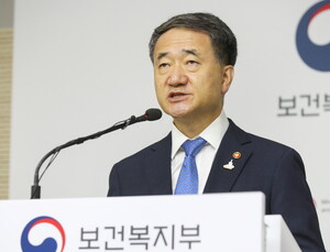 수도권 거리두기 2.5단계 13일까지 1주 연장…전국도 20일까지 연장