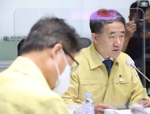 박능후 “5일째 100명대 신규 확진 유지… 긴장 늦출 순 없어”