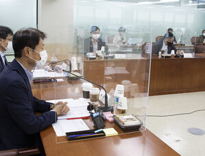 내년 장기요양보험료율 11.52%로 결정…1.27%p 인상