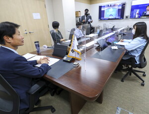 김강립, WHO 회의 참석… “코로나19 백신·치료제 공평 보급 중요”