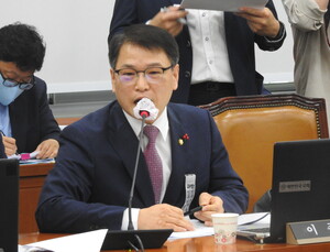 [2020 국감] “삼성서울병원서 추미애 아들 2개월 만에 수술, 청탁 아니냐”