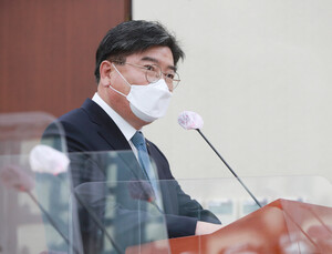 [2020 국감] 국민연금공단 이사장 “대마초·성 비위 문제 거듭 사죄”