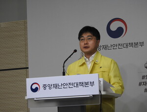 돌봄 절실한 발달장애인, 가족이 돌보면 급여 50% 지급