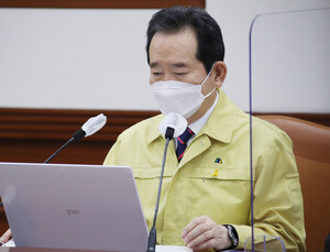 정 총리 “11월 집단면역 목표, 반드시 달성하겠다”