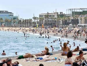 스페인 ‘백신 접종했다면 놀러 오세요’… 국경 개방
