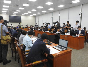 달라진 국회 복지위… 장애물 없는 환경 조성 나섰다