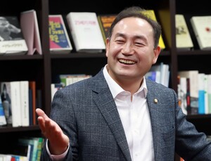 대리 수술해도 전문병원 취소 안돼… “지정 취소 법적 근거 필요”