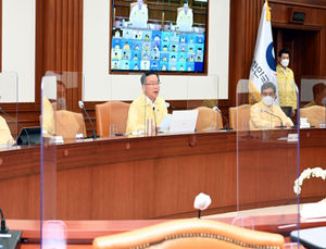 김부겸 총리, 비수도권도 4명까지…저녁 모임인원 추가 제한 검토 가능