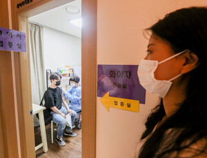 “동절기 추가접종 종료에도 백신 접종 가능”