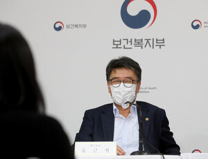 류근혁 복지부 2차관 “‘단계적 일상회복’ 성공적 안착 위해 노력하겠다”