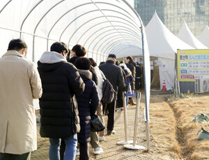“확진자 증가세 둔화…6일 방역 강화 영향”
