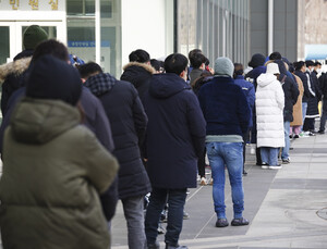 신규 확진 5만4122명… 첫 5만명 돌파