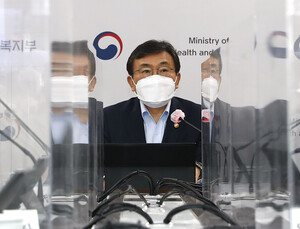 권덕철 “오미크론 특성 명확히 파악…부족한 부분 보완 중”