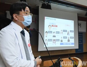 “독감도 하루 40만명 발생하면 의료붕괴… 정부 솔직해야”