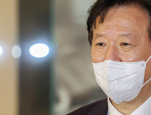 ‘성차별’ ‘자녀 의대 편입’… 복지장관 후보자 잇단 구설수 