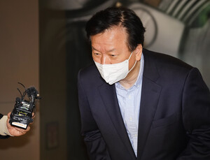 정호영, 코로나19 위기에 술집 법카… “직원 격려 목적”