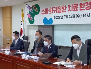 허가는 식약처, 급여는 질병청… 그림의 떡 ‘희귀의약품’