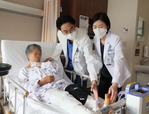 인공관절 수술 ‘조기회복 프로그램’, 통증 감소 효과 입증