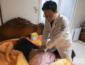 한의사와 의사가 ‘초음파’로 싸운다… 정부는 눈치만