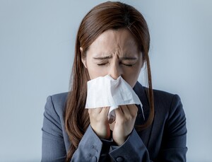 봄바람 불자 ‘훌쩍훌쩍’…비염 관리해야 천식도 예방