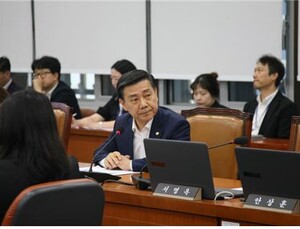 27만 코로나19 후유증 관리체계 부재…“부처 간 책임 떠넘겨” [2024 국감]