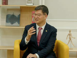 산적한 난임 부부 지원과제…“눈물이 웃음 되도록 총력 다할 것” [난임일기➅]