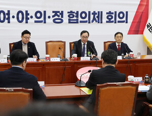 여야의정협의체, 의평원 자율성 보장 접점 찾았지만…의대 증원 ‘평행선’