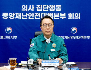 복지부 “의료개혁 논의 어려워진 상황…안정되면 진전”