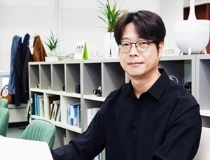 의사가 명함 돌려 알리는 ‘방문 진료’, 지역 연계책 강화해야 [데스크 창]