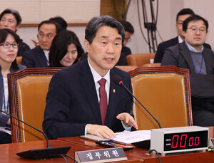 이주호 “의대 증원 무효 아냐…2027년 정원 추계위 통해 결정”