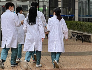 ‘공공의대 설립’ 힘 싣는 민주당…의정갈등 새 ‘뇌관’ 되나