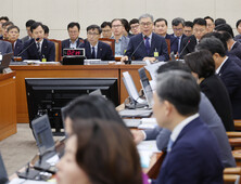 “직원 폭행하고도 경고 조치만”…복지인재원장, 국감 직전 돌연 사퇴 [2025 국감]