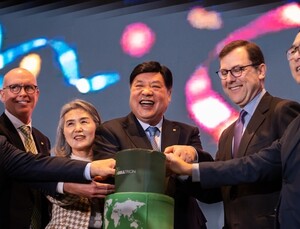 셀트리온, 美 브랜치버그 생산시설 개소…신임 CEO에 토드 윙지