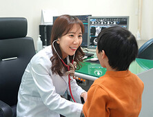 흔하지만 헷갈리는 소아 복통, 언제 병원 가야 할까?