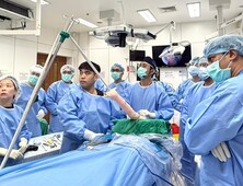 태국으로 간 건국대병원 교수…아시아 의사들에 어깨 수술 가르쳤다