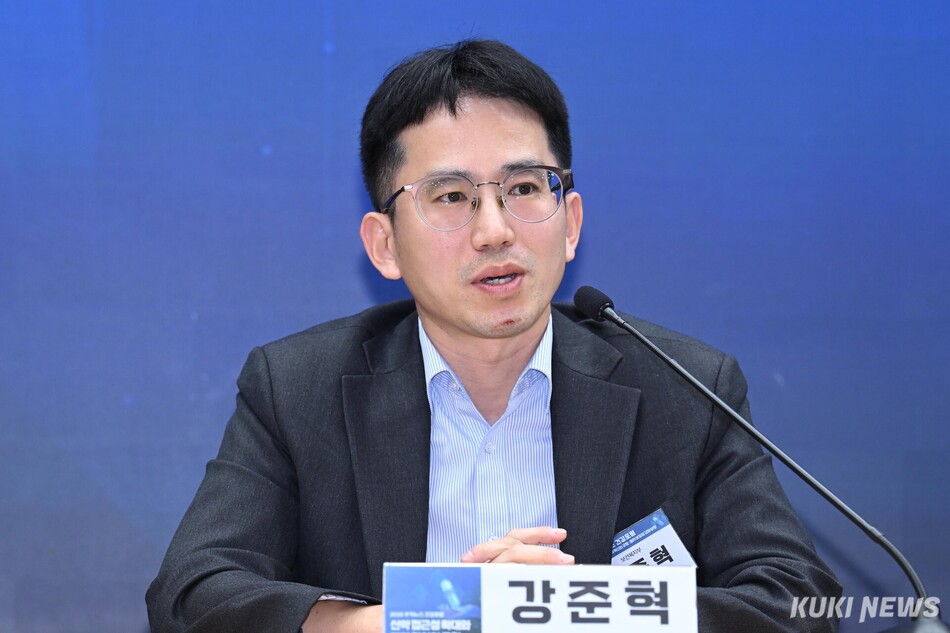 강준혁 보건복지부 보험약제과장이 29일 서울 여의도 국회의원회관에서 열린 ‘2026 쿠키뉴스 건강포럼’ 토론에서 발언하고 있다. 임은재 기자