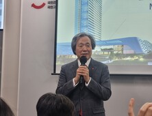 정기석 건보공단 이사장 돌연 사의…노조반발·특별감찰 영향 관측